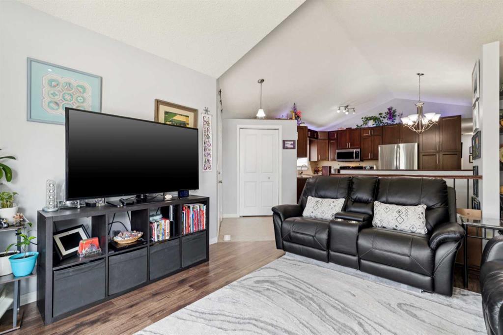 Picture for 336 Coventry Close NE