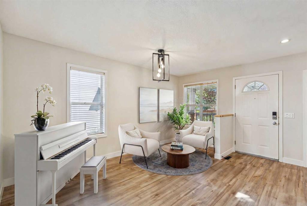 Picture for 225 West Lakeview Drive 