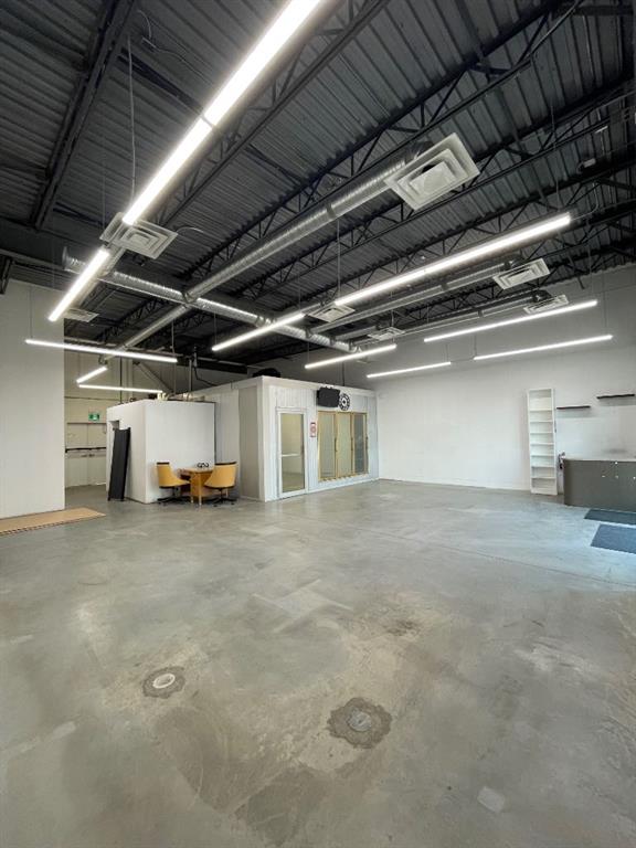 Picture for 5335 Dufferin Boulevard SE