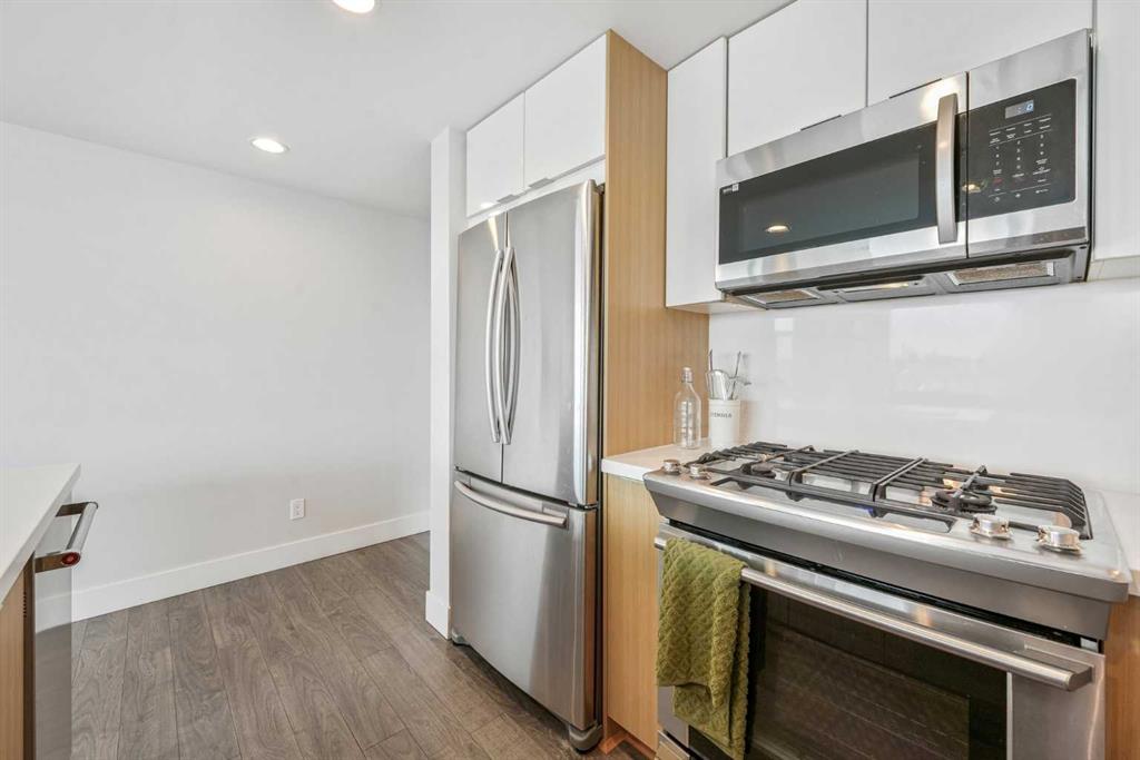 Picture for 402, 519 Riverfront Avenue SE