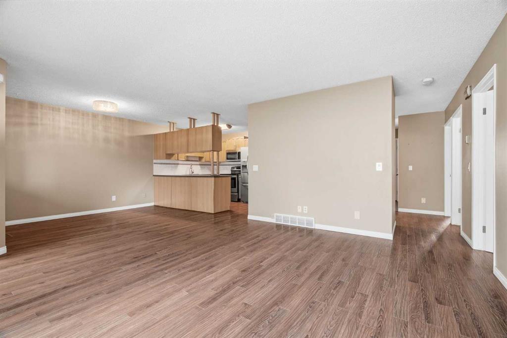Picture for 11 Macewan Park Heights NW