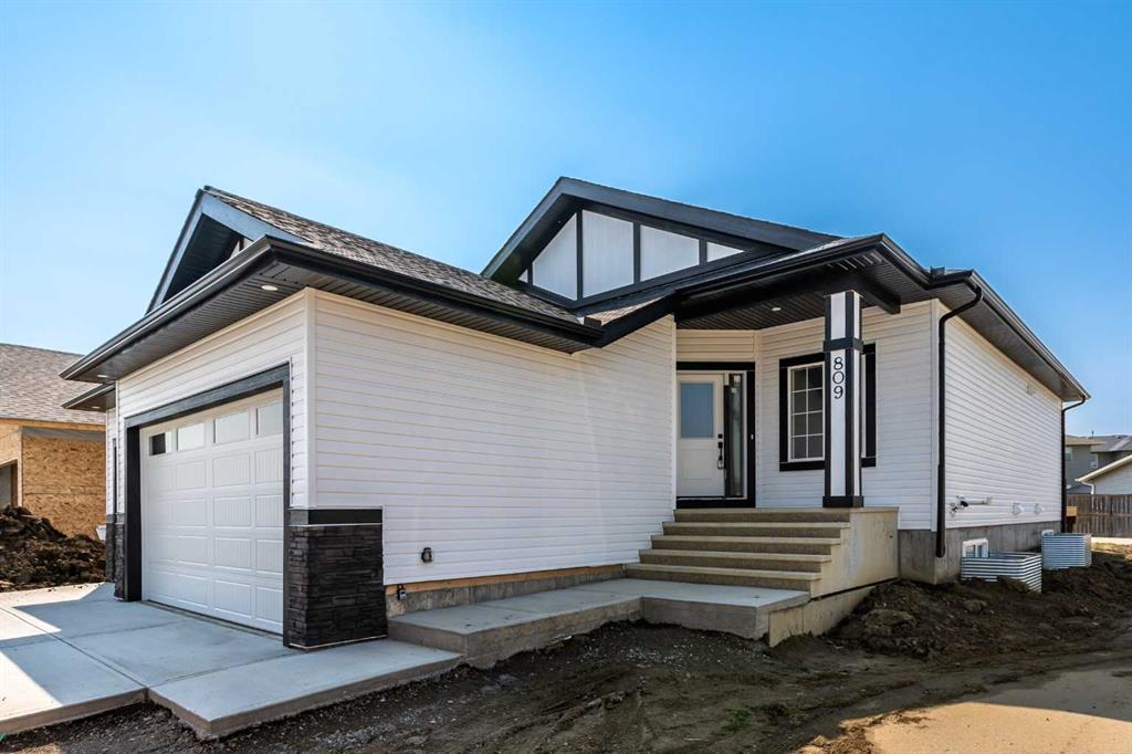 Picture for 809 Hampshire Crescent NE