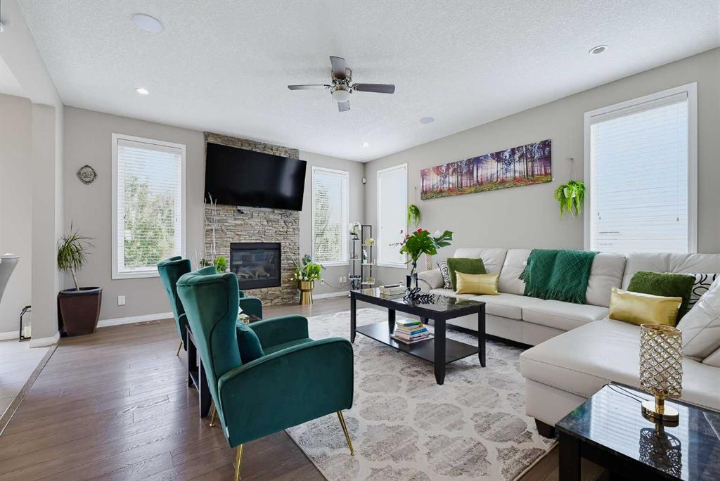Picture for 212 Lakepointe Drive 