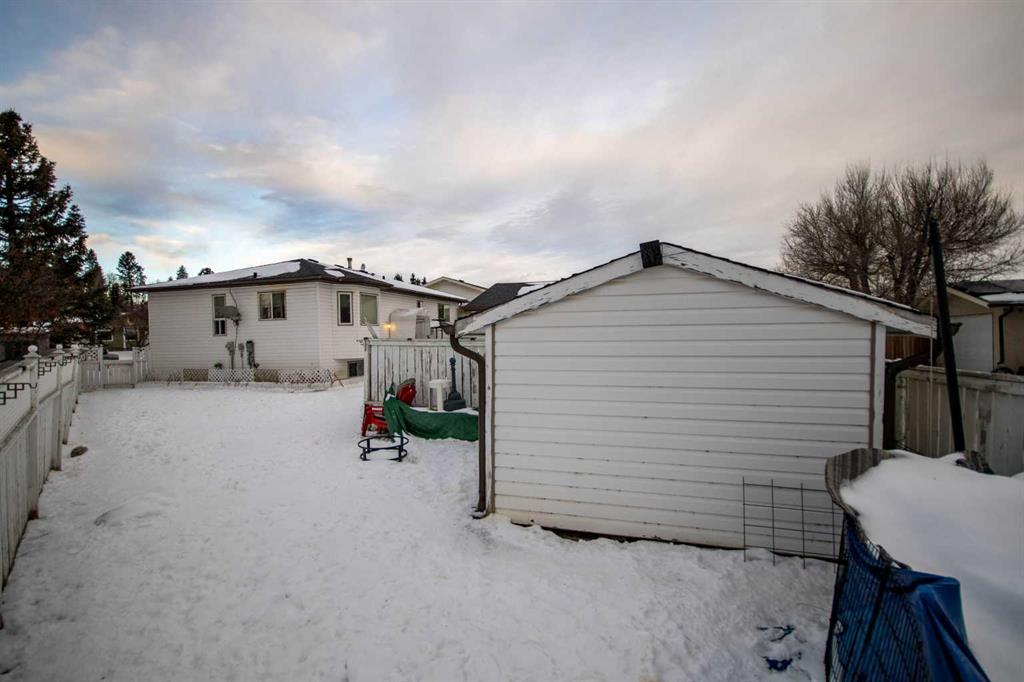 Picture for 128 10 Avenue NE
