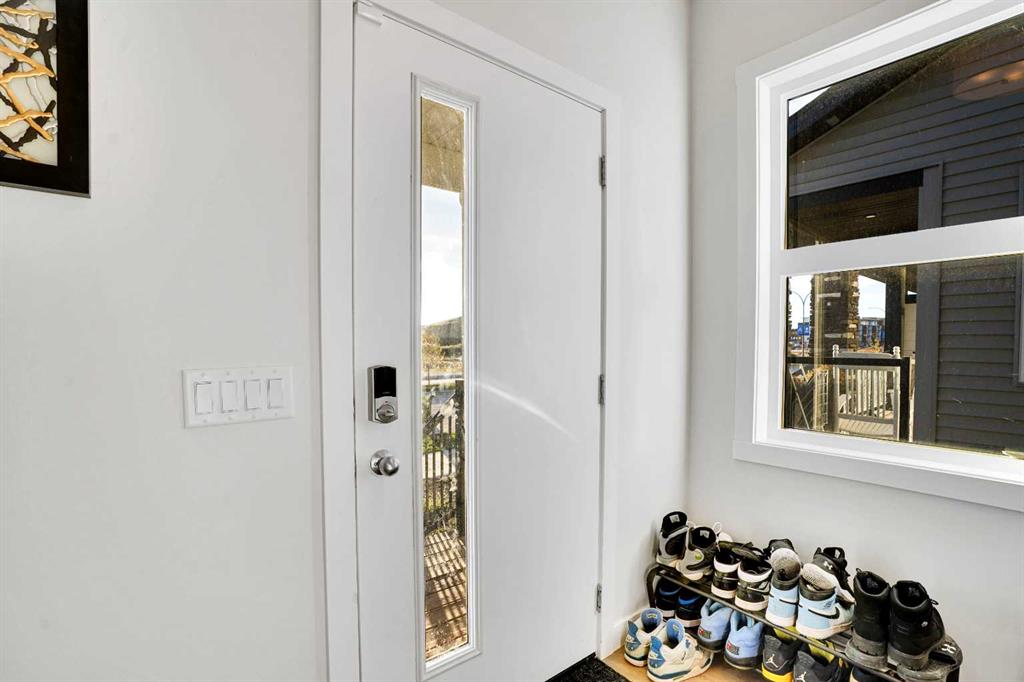 Picture for 514 Wolf Willow Boulevard SE