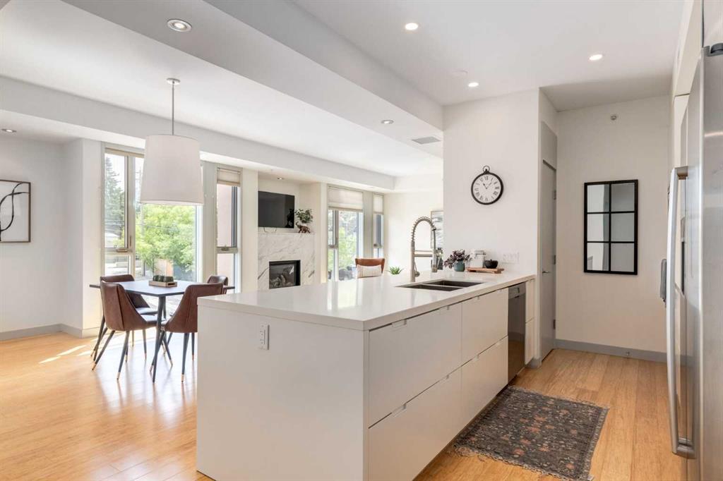Picture for 403, 2905 16 Street SW