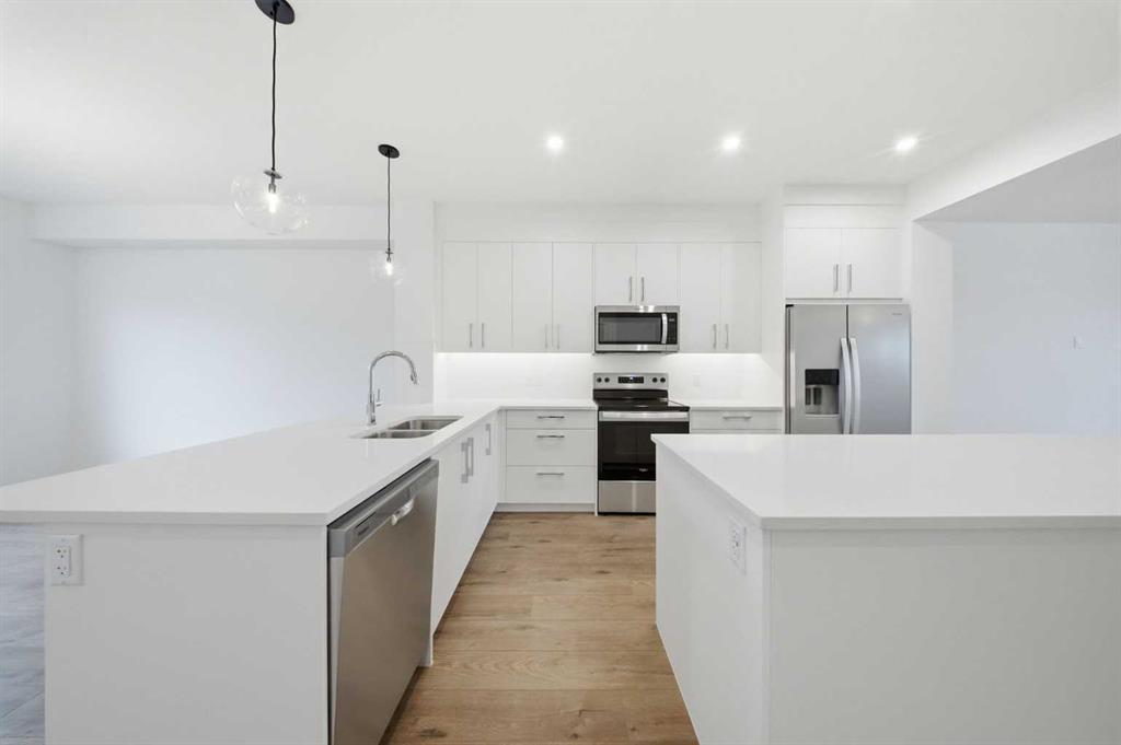 Picture for 272 Huxbury View NE
