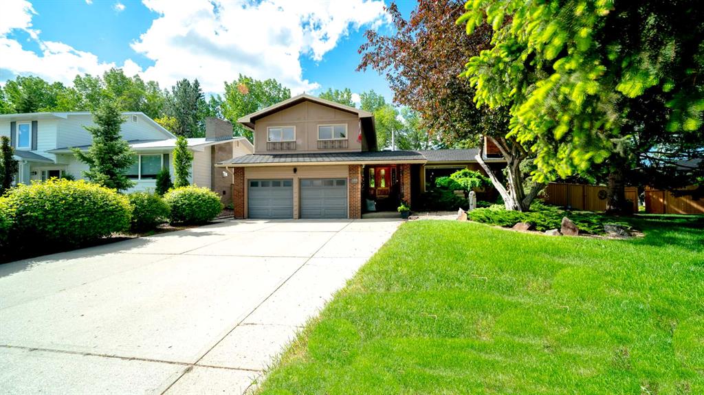 Picture for 152 Mapleburn Drive SE