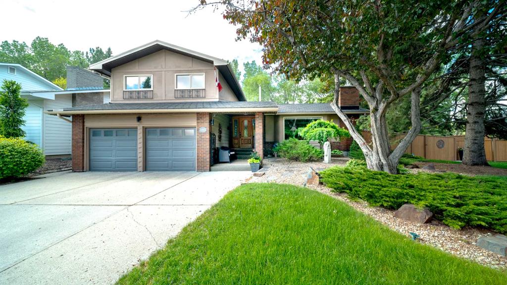 Picture for 152 Mapleburn Drive SE