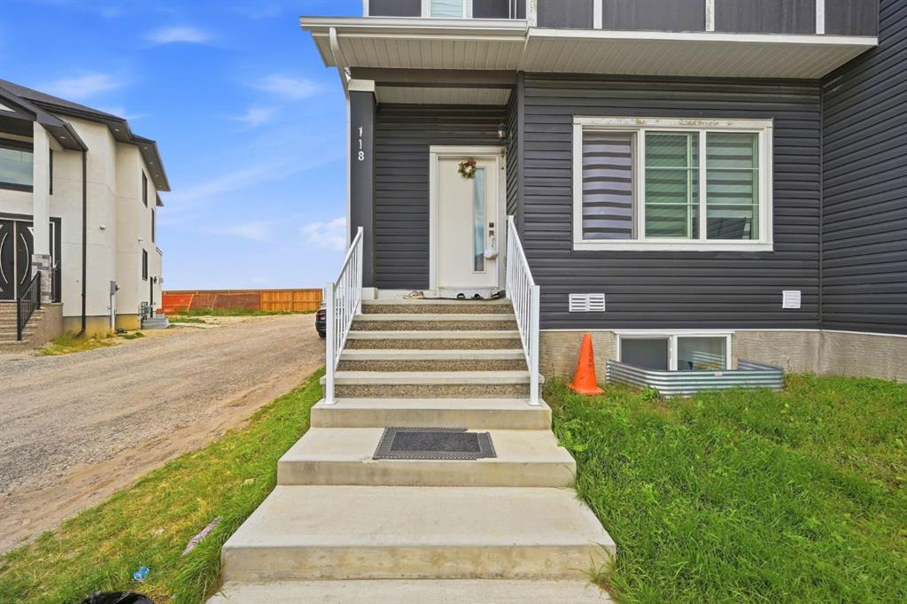 Picture for 118 Saddlelake Manor NE