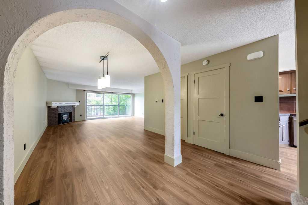 Picture for 12, 2204 Paliswood Road SW
