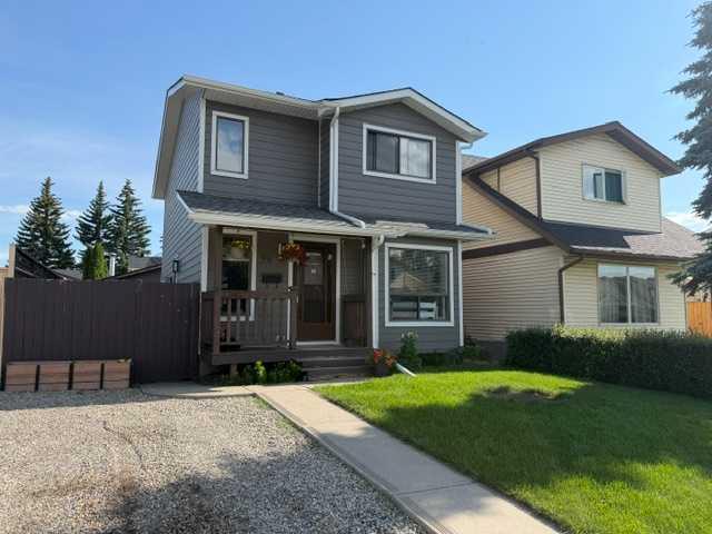 Picture for 96 Abberfield Crescent NE