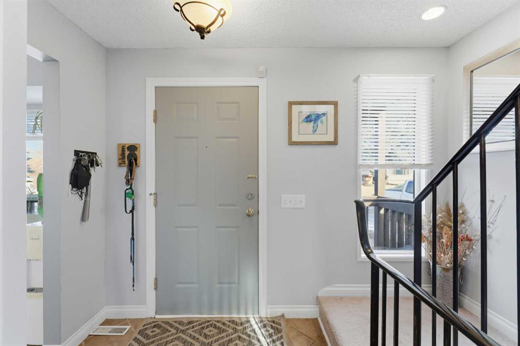 Picture for 96 Abberfield Crescent NE