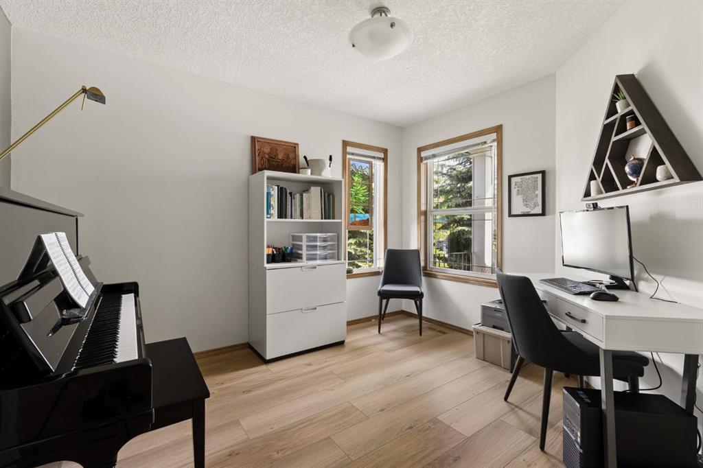 Picture for 36 Cranfield Manor SE