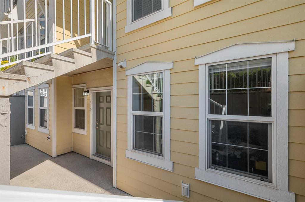 Picture for 216 Mckenzie Towne Close SE