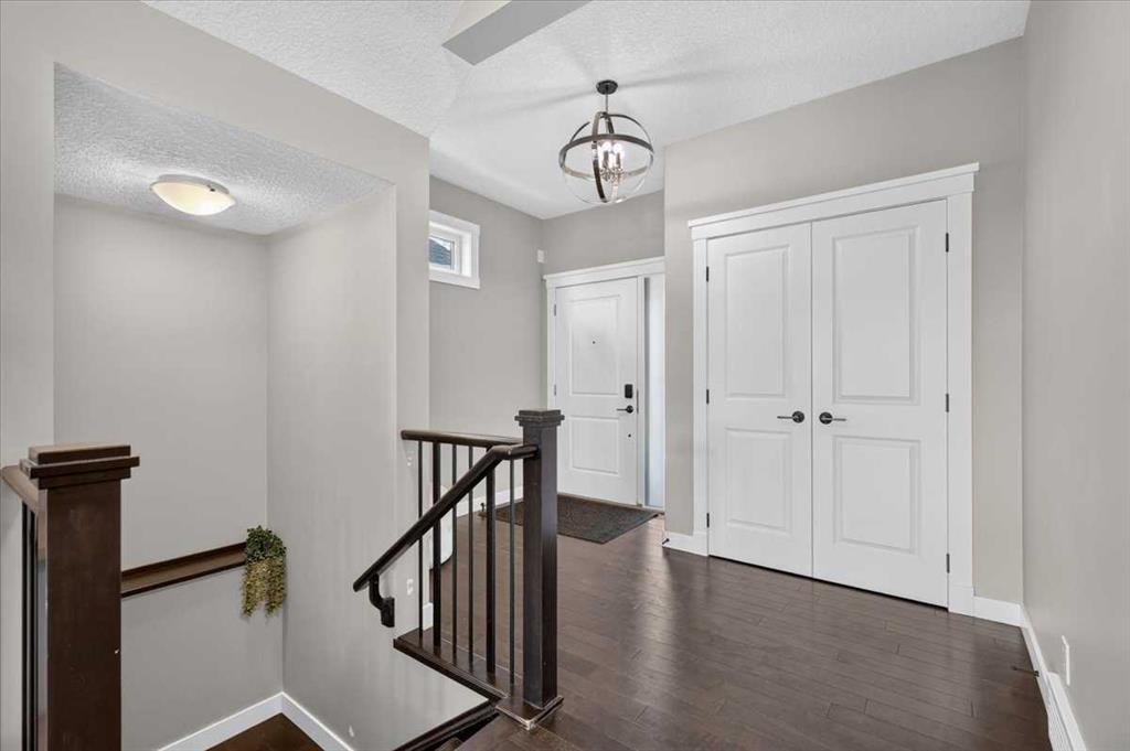 Picture for 90 Cranbrook Crescent SE