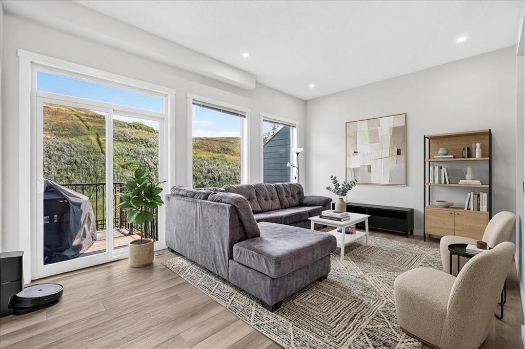 Picture for 246 Cranbrook Square SE