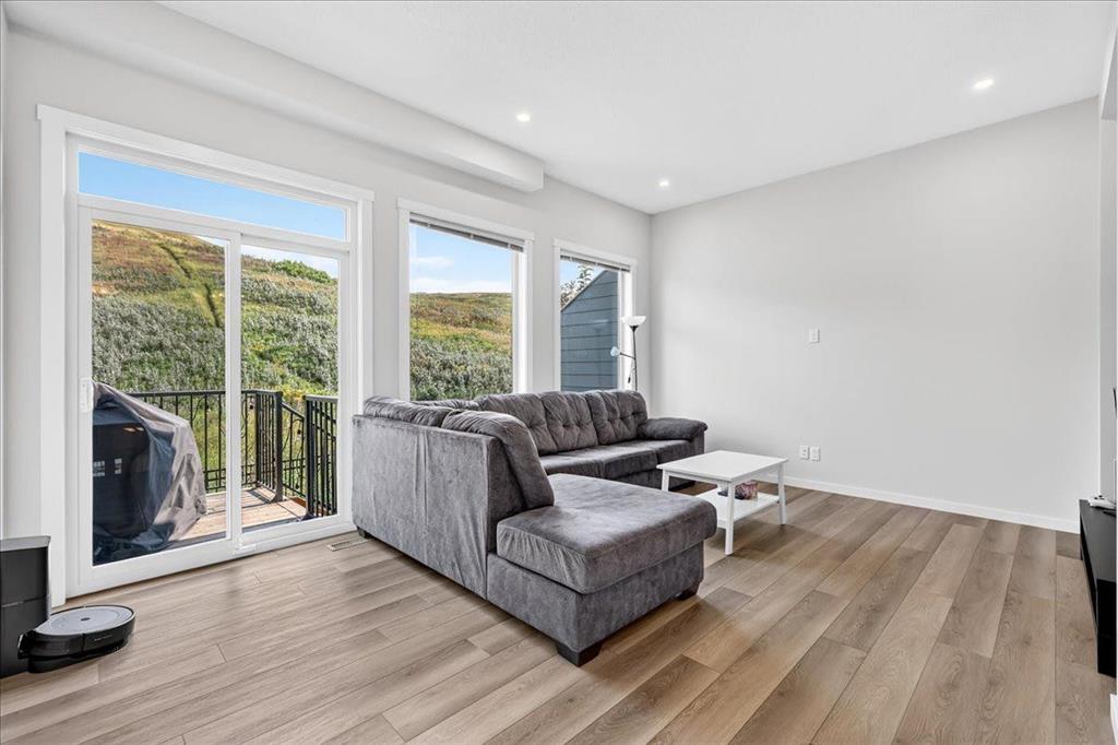 Picture for 246 Cranbrook Square SE