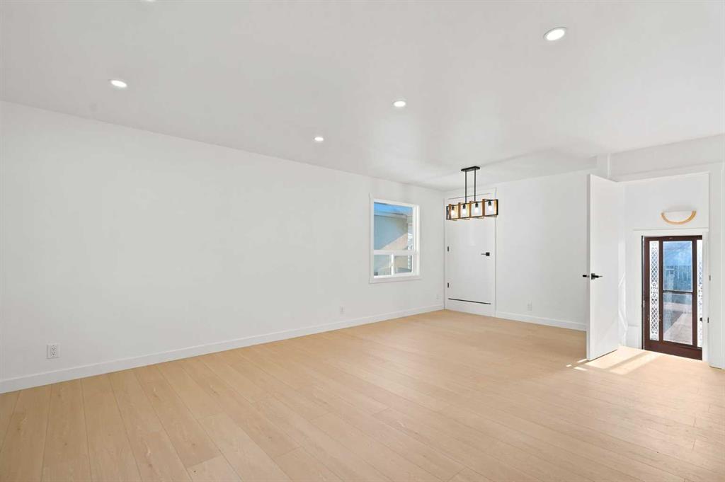Picture for 19 Mardale Crescent NE