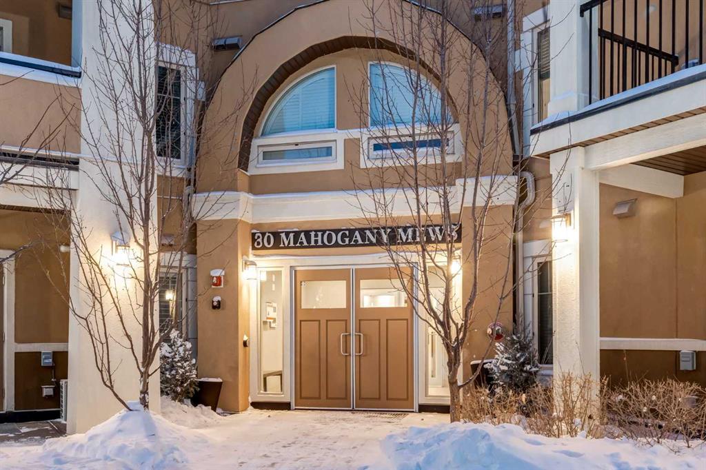 Picture for 316, 30 MAHOGANY Mews SE