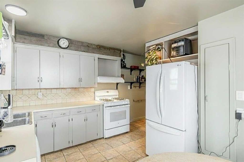 Picture for 3423 1 Street NE