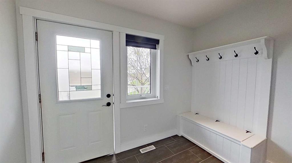 Picture for 29 Sunrise Close SE