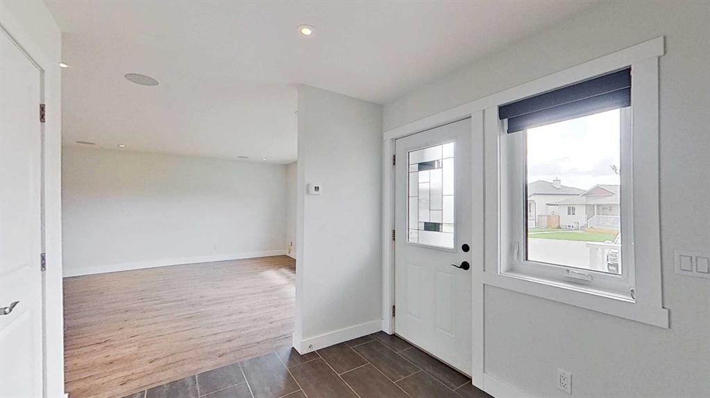 Picture for 29 Sunrise Close SE