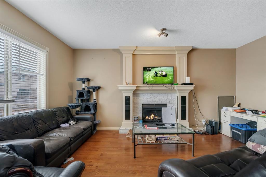 Picture for 35 Cranleigh Drive SE