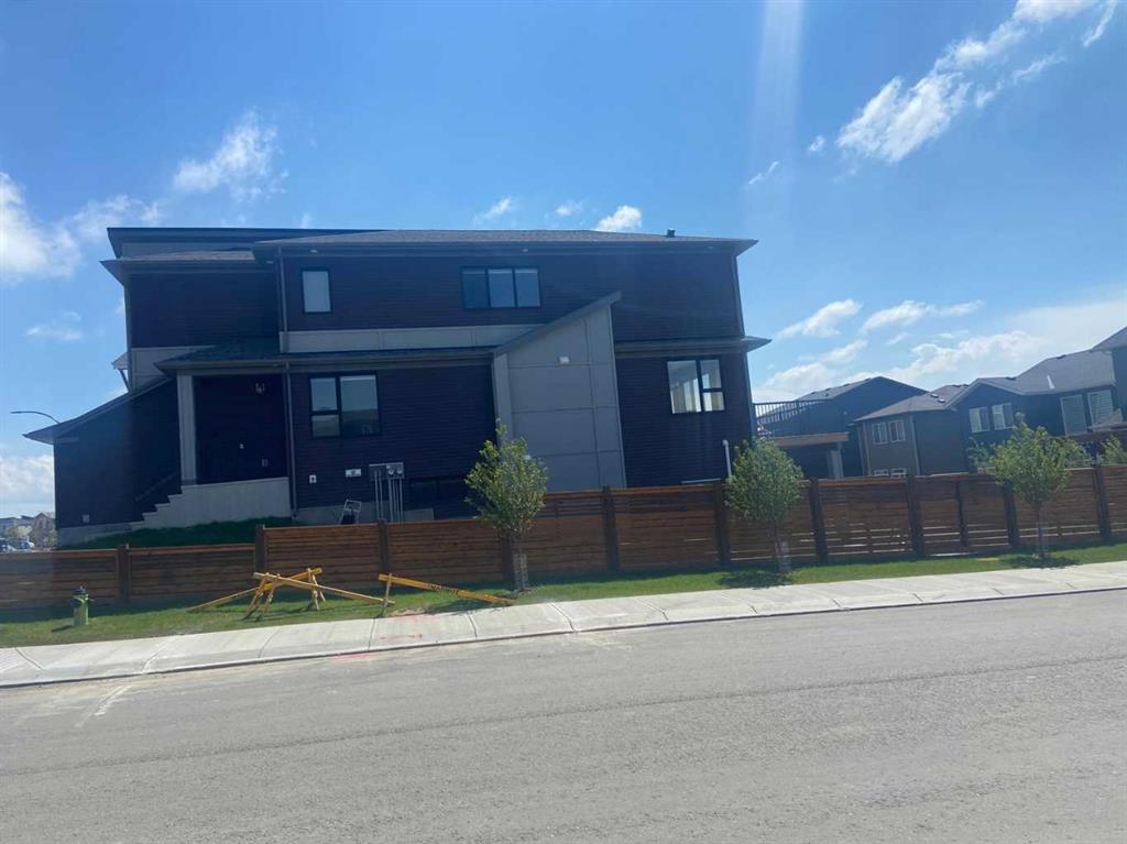 Picture for 305 lucas Place NW