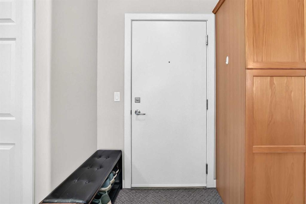 Picture for 303, 1414 17 Street SE