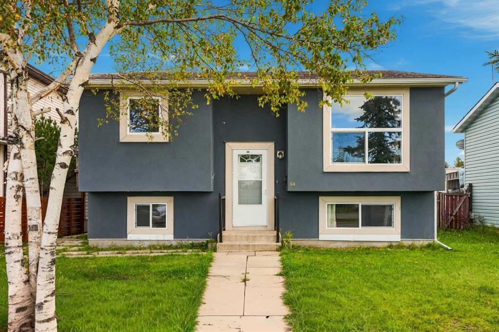 Picture for 64 Castlebrook Rise NE