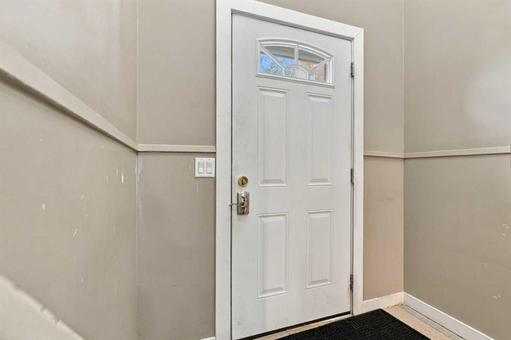 Picture for 64 Castlebrook Rise NE
