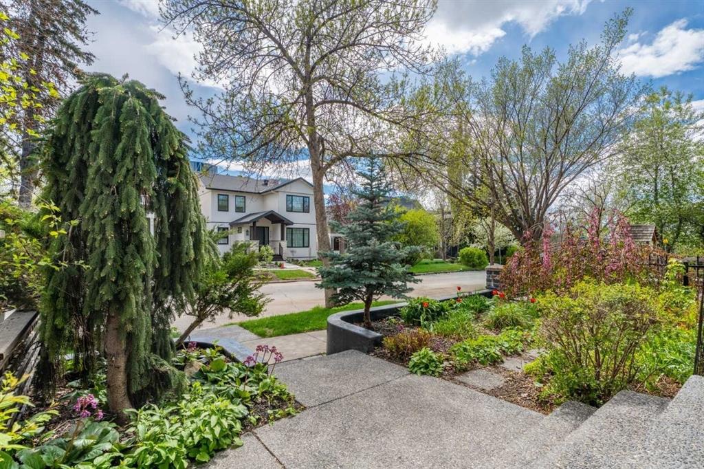 Picture for 216 4 Avenue NE