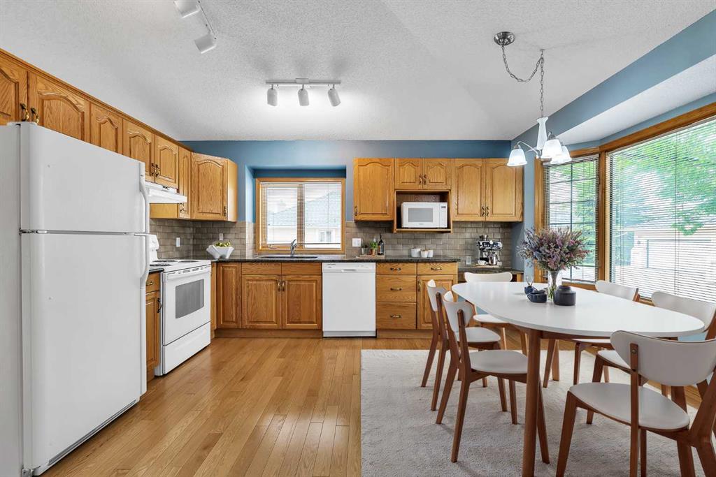 Picture for 8 Edgepark Villas NW