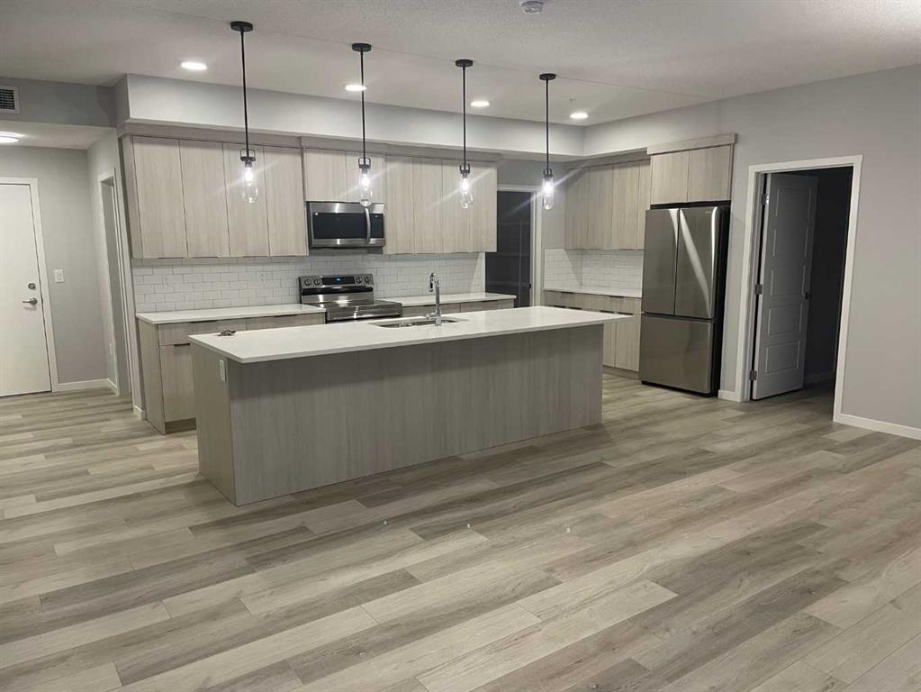 Picture for 210, 40 Carrington Plaza NW