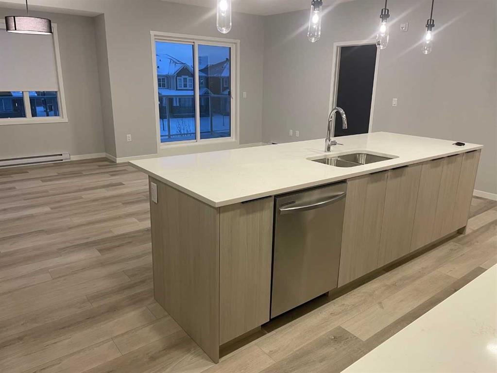 Picture for 210, 40 Carrington Plaza NW