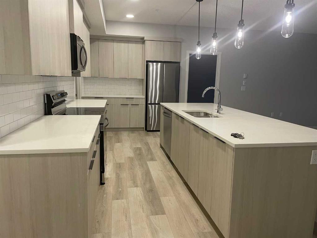 Picture for 210, 40 Carrington Plaza NW