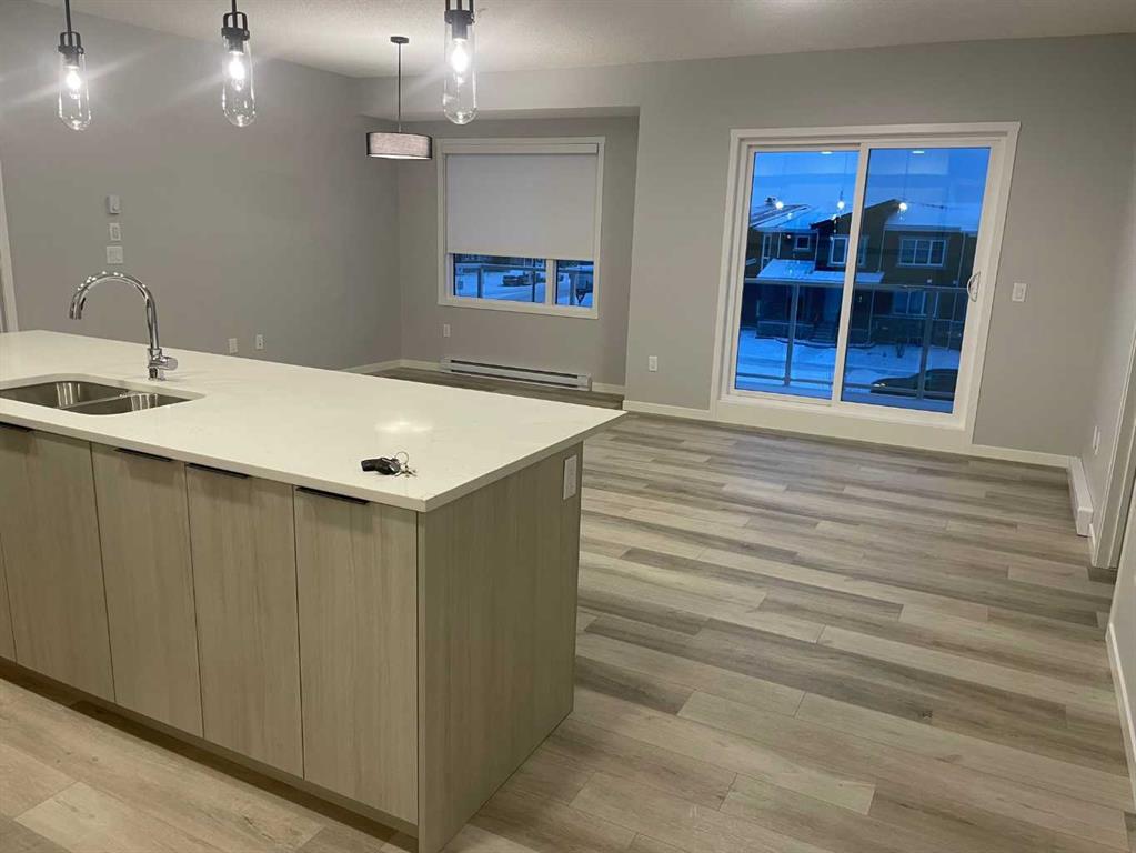 Picture for 210, 40 Carrington Plaza NW