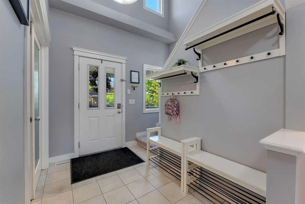 Picture for 1264 Ravenswood Drive SE