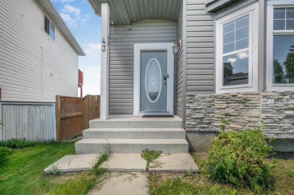 Picture for 43 Covington Close NE