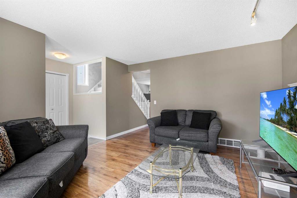 Picture for 43 Covington Close NE