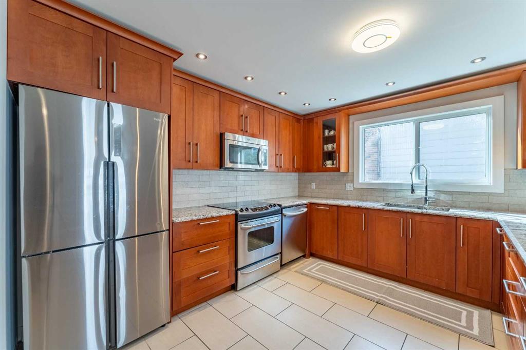 Picture for 208 Woodpark Place SW