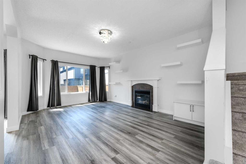 Picture for 228 SADDLECREST Way NE