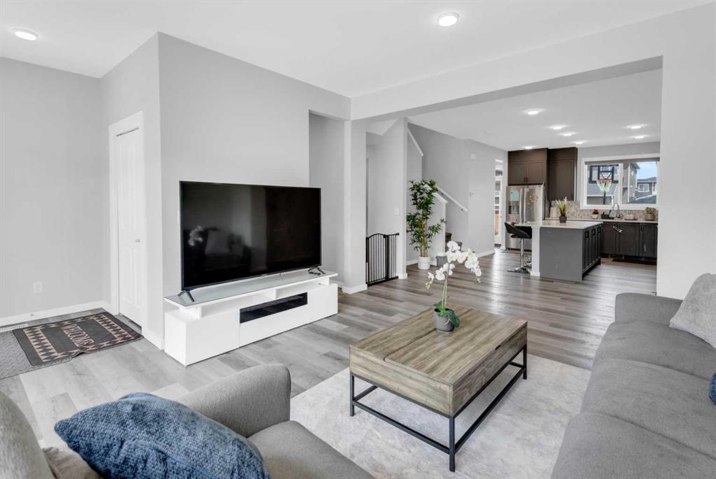 Picture for 232 Walgrove Way  SE
