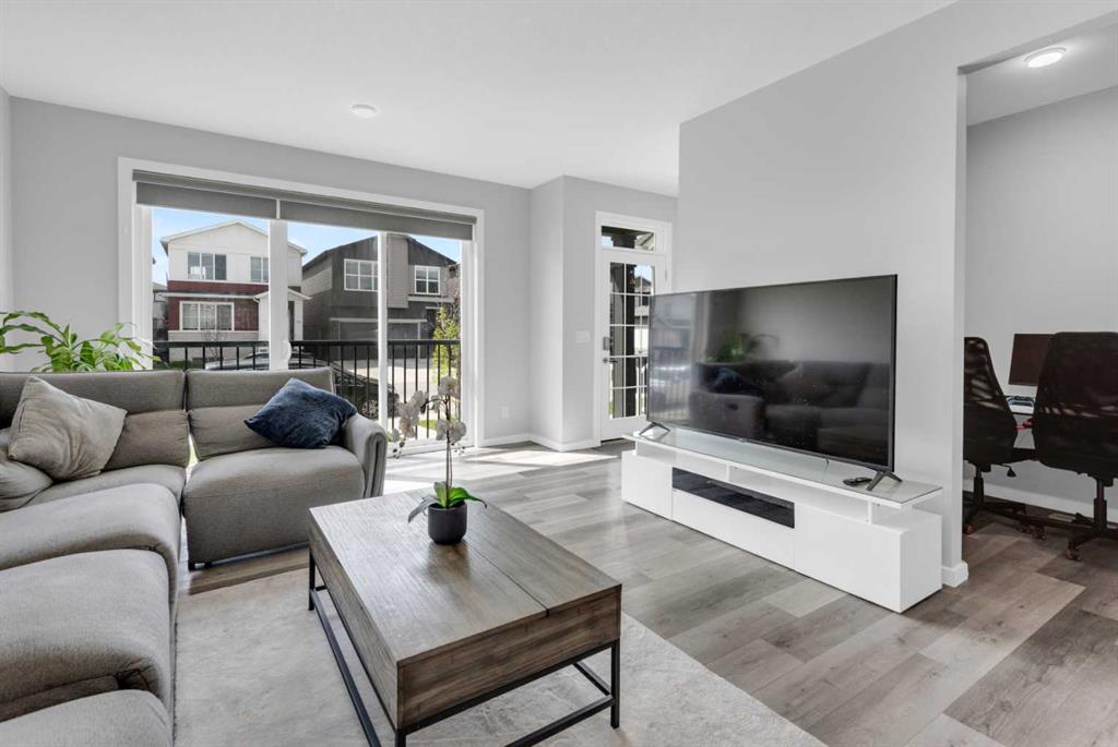 Picture for 232 Walgrove Way  SE