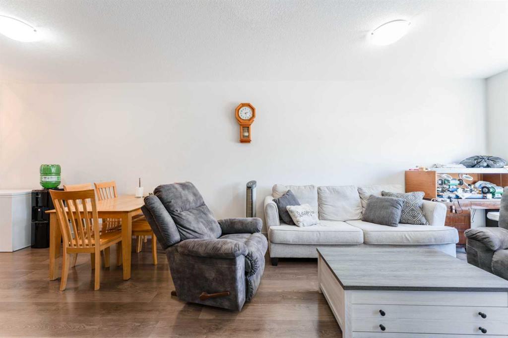 Picture for 314 Redstone Boulevard NE