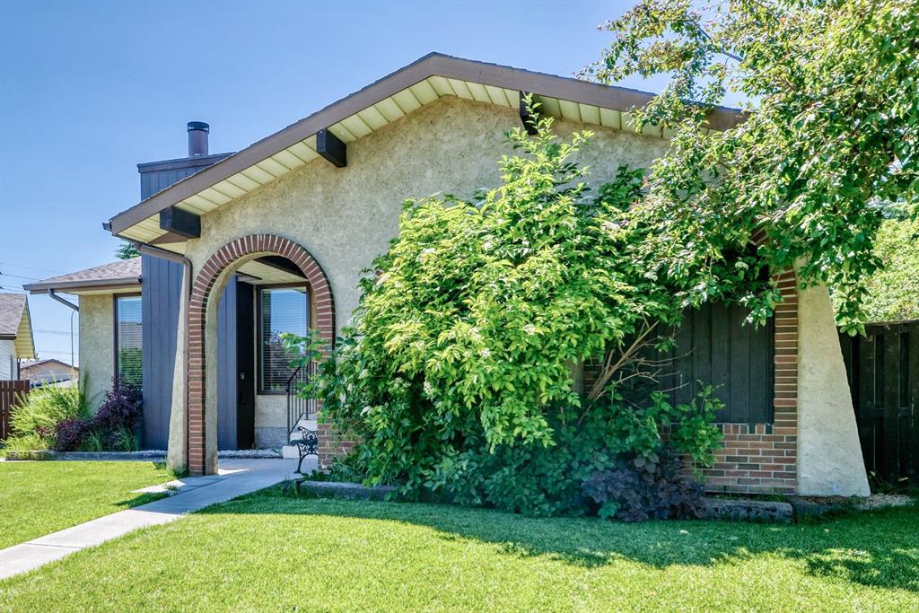 Picture for 108 Falconridge Close NE