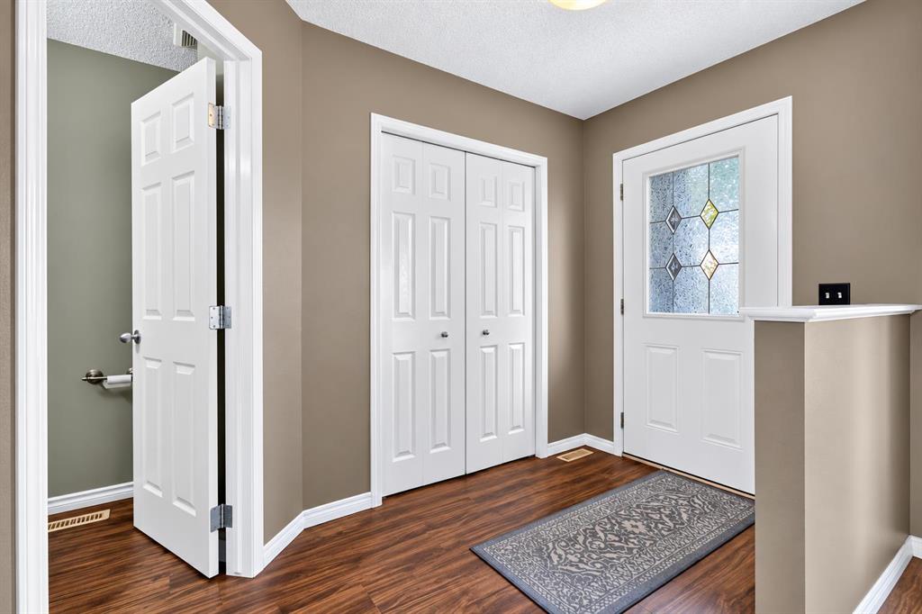 Picture for 11 Saddlebrook Mews NE
