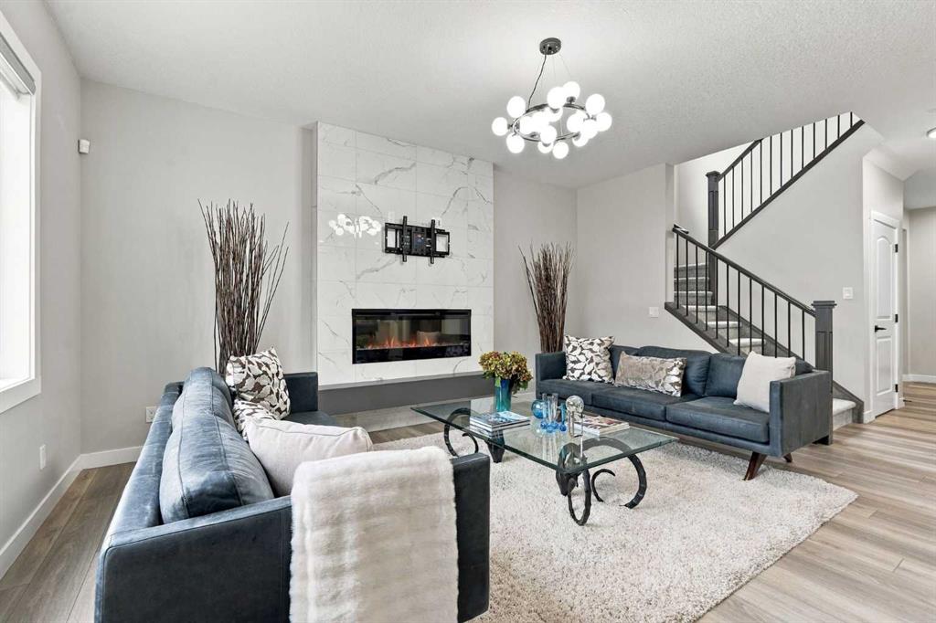 Picture for 70 Creekside Avenue SW