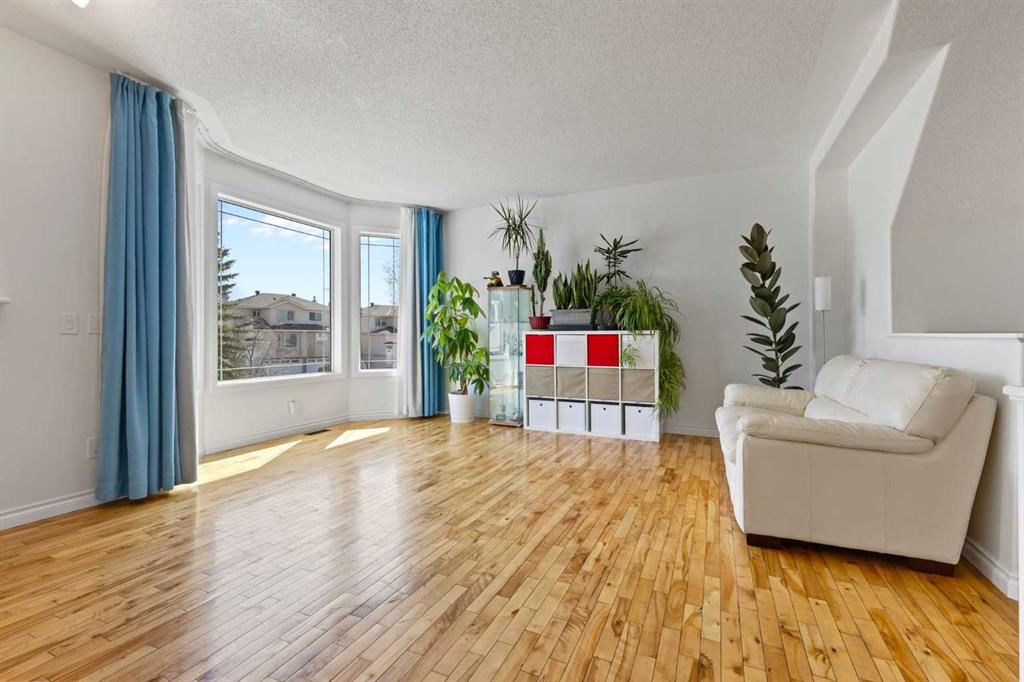 Picture for 82 Country Hills Gardens NW